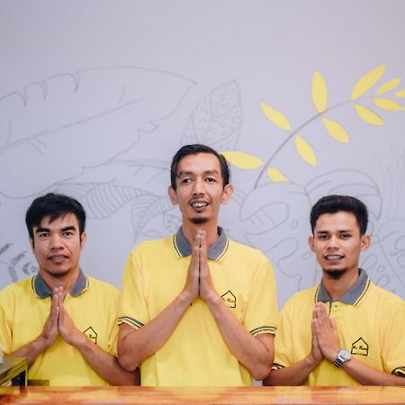 Aur Kuning Hostel Syariah Bukittinggi Eksteriør bilde