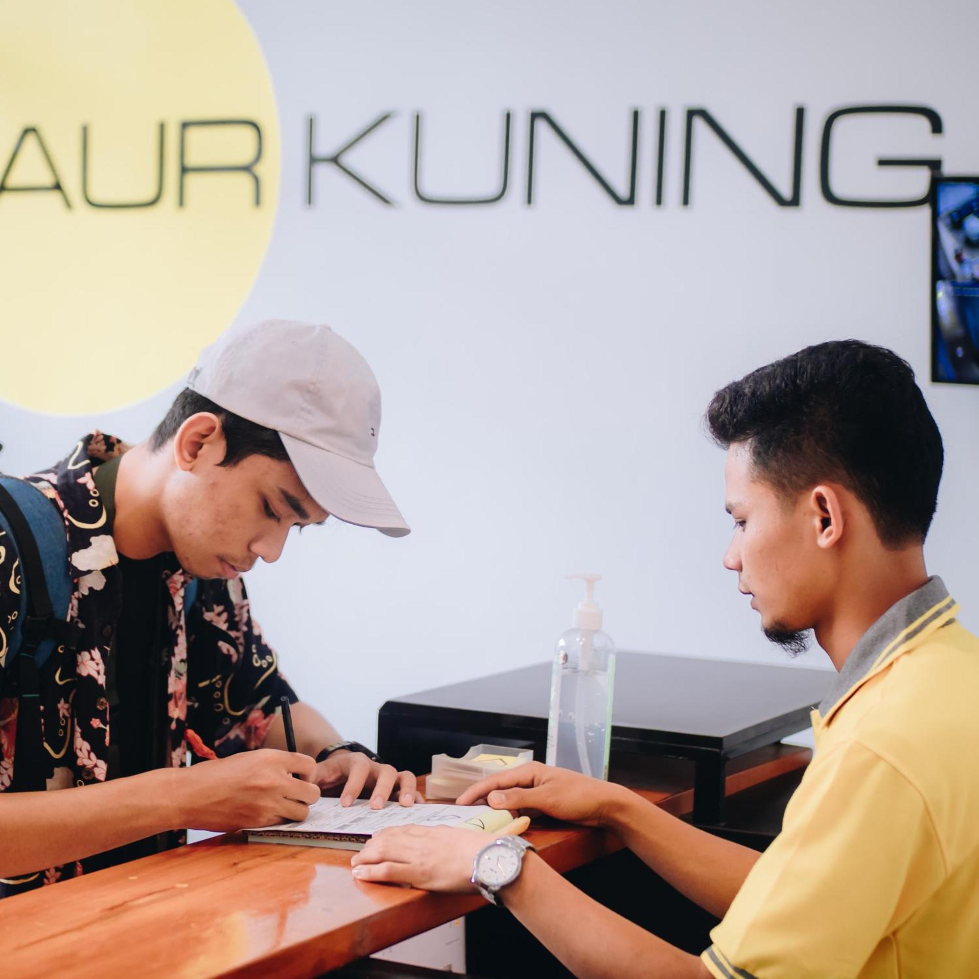 Aur Kuning Hostel Syariah Bukittinggi Eksteriør bilde